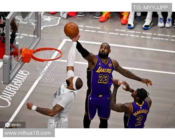 詹姆斯再创辉煌豪取40分10篮板7助攻湖人加时战胜勇士成功晋级季后赛